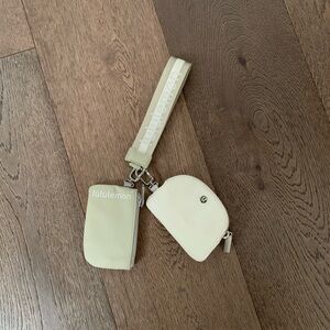 lululemon | dual pouch wristlet